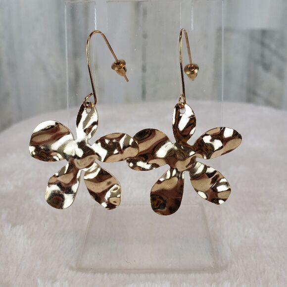 Gold Flower Daisy Earrings - Picture 1 of 2